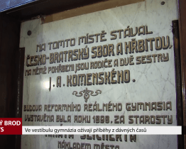 Ve vestibulu gymnázia ožívají příběhy z dávných časů 