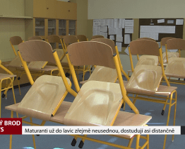 Maturanti už do lavic zřejmě neusednou, dostudují asi distančně