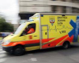 U Traplic havaroval motorkář, nehodu nepřežil