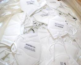 Luhačovice obdržely 2000 nanorespirátorů a 1000 respirátorů