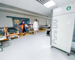 Krajská nemocnice vytáhla do boje proti škodlivým mikroorganismům