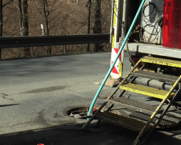 Oprava kanalizace na Březnické probíhá bezvýkopovou metodou