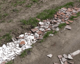 Stavební suť na cesty nepatří