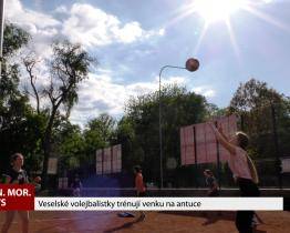 Veselské volejbalistky trénují venku na antuce 