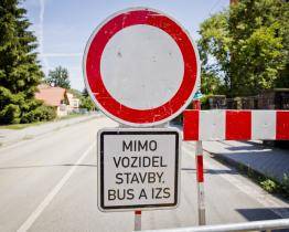 Stavba křižovatek uzavře část města