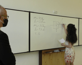 Gymnazisté jsou u maturit úspěšní