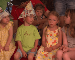 Čtené večerníčky přilákaly spoustu lidí