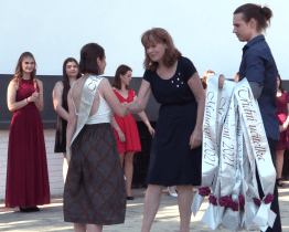 Maturanti se sešli v letním kině