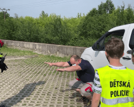 Policisté řešili prohřešky pirátů silnic fyzickými tresty