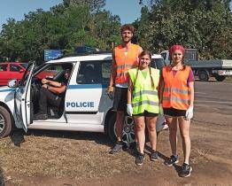 Studenti zlínské univerzity pomáhají v obcích zasažených tornádem