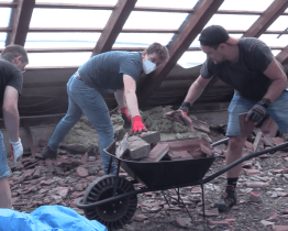 Obcím zasaženým tornádem pomáhal městský úřad i dobrovolníci