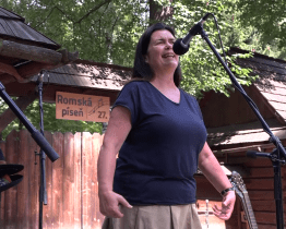 Rožnovský skanzen rozezněla Romská píseň
