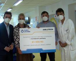 Kapka naděje předala Uherskohradišťské nemocnici vybavení za téměř milion korun