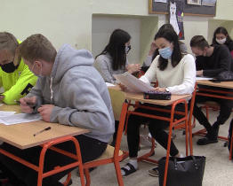 Gymnazisté studují zatím bez problémů