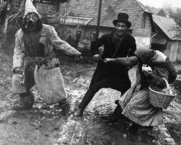 V Luhačovicích je k vidění nová výstava. V hlavní roli masky, kostýmy a maškary