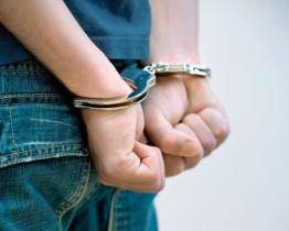 Policie po třech letech dopadla podvodníka, který si přišel na 75 milionů