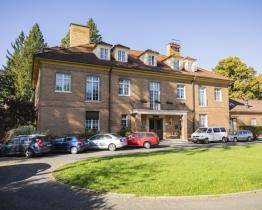 Dětské centrum se bude stěhovat. Co bude s Čiperovou vilou?