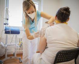 Baťova nemocnice mění podmínky pro očkování