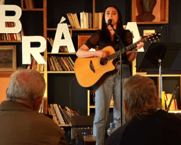 Kavárna hostila soutěž mladých muzikantů