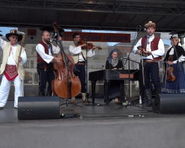 Centrum Rožnova ožilo na dva dny Všesvatským jarmarkem