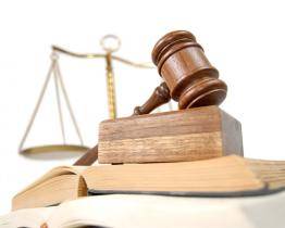 Emeritní senátor Ivo Valenta bojuje za práva neočkovaných a znovu se obrací na soud