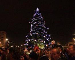 Otrokovice ruší Rozsvícení vánočního stromu i vánoční dílny