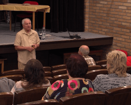 Stanislav Motl promítal Mraky nad Barrandovem