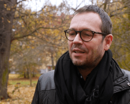 Slovácké divadlo odkládá premiéru limonádové reklamní estrády