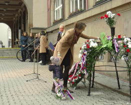 Zlín uspořádal pietní akt ke Dni boje za svobodu a demokracii
