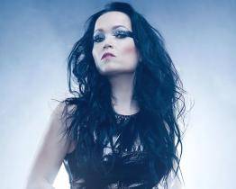 Do Zlína přijede s vánočním koncertem „ledová královna severu“ Tarja Turunen