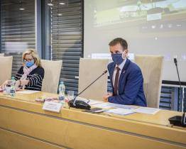 Hejtman nesouhlasí s pořádáním trhů ve Zlíně a vyzývá město k jejich zrušení