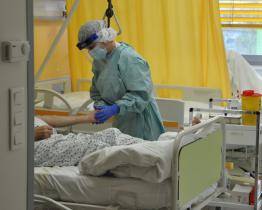 Situace ve Vsetínské nemocnici je vážná a žádá o pomoc