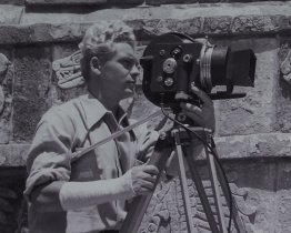 Město připravilo pietní místo k památce Miroslava Zikmunda