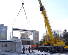 Na stavbu zázemí dopravního hřiště nastoupila těžká technika