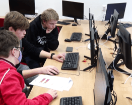 Žáci ZŠ J. A. Komenského programují