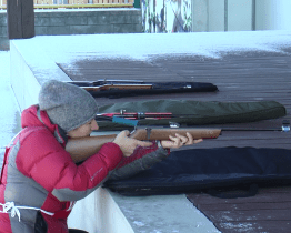 Tradiční biatlon byl letos konečně se sněhem