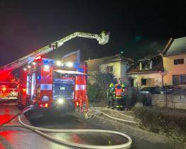 Požár zničil dům v Pačlavicích na Kroměřížsku, majitelka utrpěla popáleniny