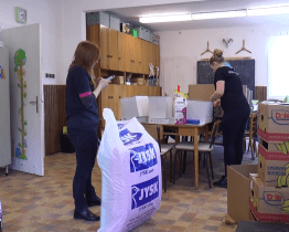 Sportovní potápěči a skauti se zapojili do materiální pomoci Ukrajině 