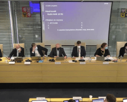 Jednání zastupitelstva si přehrajete ze záznamu 