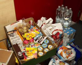 Sbírka materiální pomoci pro Ukrajince hlásí nedostatek trvanlivých potravin