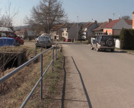 Zastupitelé plánovanou stavbu místní komunikace zamítli