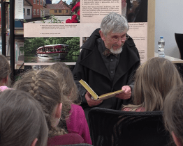 Noc s Andersenem strávily děti v bývalé synagoze
