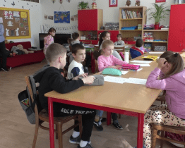 Základní školy ve Valašském Meziříčí navštěvuje téměř sto dětí z Ukrajiny