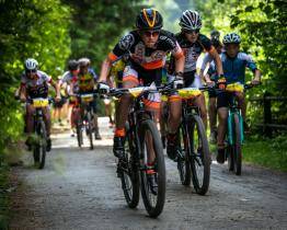 Bike Valachy Tour se stěhuje z Velkých Karlovic na Bílou. Závodníky zavede i na Slovensko