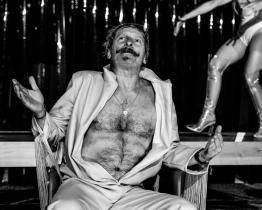 Festivalové Setkání Stretnutie zahájí David Prachař jako „nepřítel žen“ 