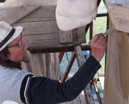 Mariánského sloupu se ujal restaurátor