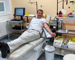 Baťova nemocnice hlásí akutní nedostatek krve a prosí dárce o pomoc