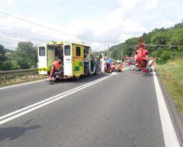 U vážné dopravní nehody na Vsetínsku zasahoval i vrtulník