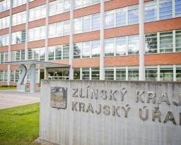 Krajská tripartita žádá po vládě okamžité snížení cen za energie a pohonné hmoty