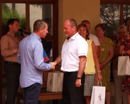 Dobrovolníky roku jsou stavitelé železnice a kostelník